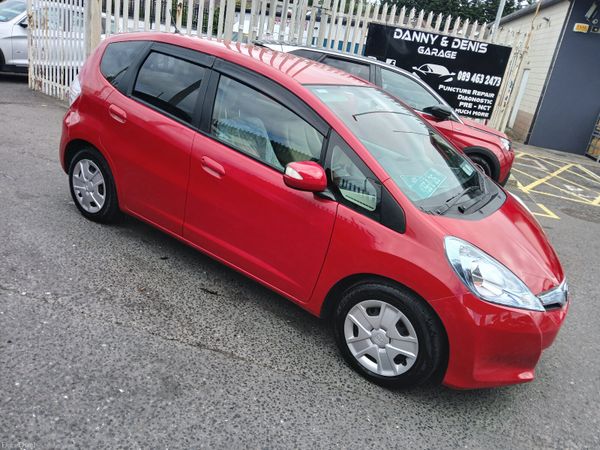 Honda Fit Hatchback, Petrol Hybrid, 2010, Red