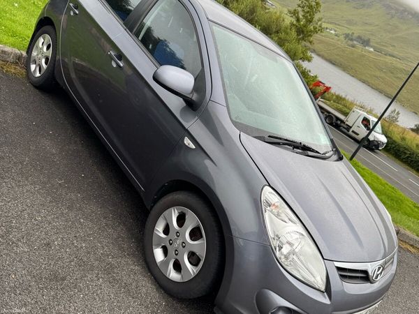 Hyundai i20 Hatchback, Petrol, 2010, Grey