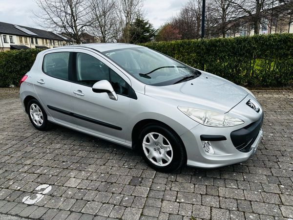 Peugeot 308 Hatchback, Diesel, 2011, Silver
