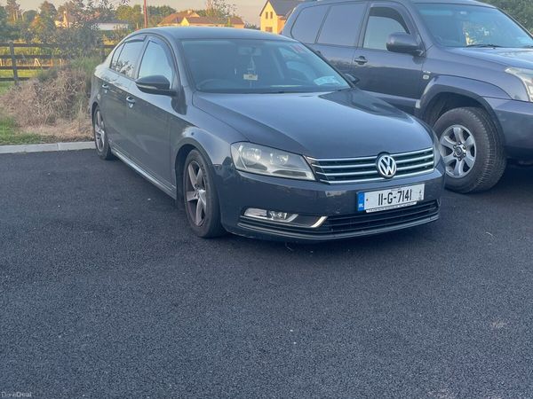 Volkswagen Passat Saloon, Diesel, 2011, Grey