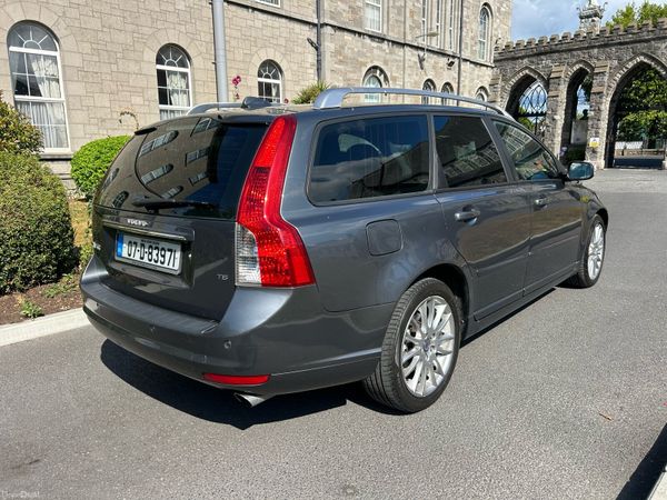 Volvo V50 Estate, Petrol, 2007, Grey