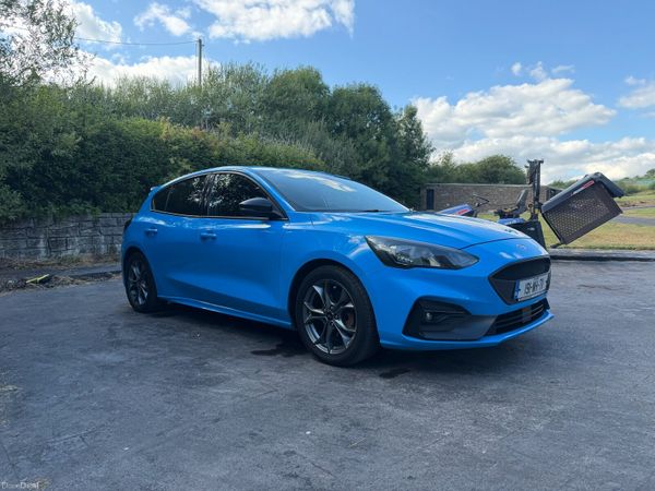 Ford Focus Hatchback, Petrol, 2019, Blue