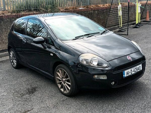 Fiat Punto Hatchback, Petrol, 2014, Black
