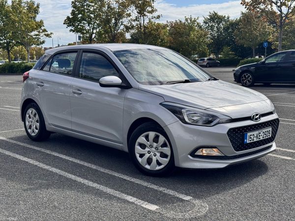 Hyundai i20 Hatchback, Diesel, 2015, Silver