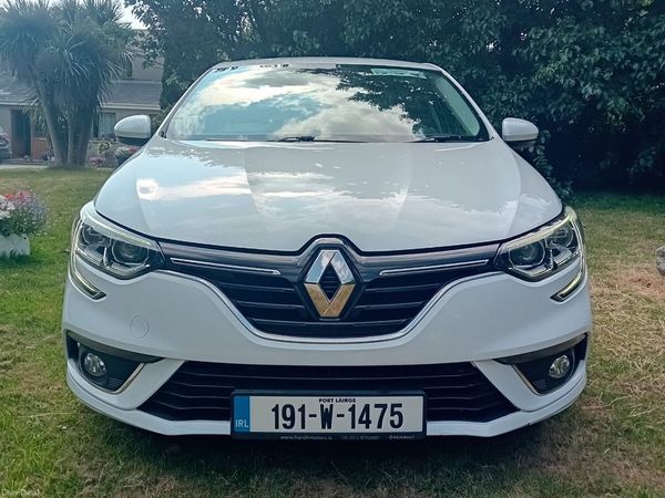 Renault Megane Saloon, Petrol, 2019, White