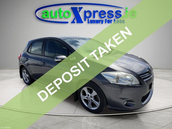Toyota Auris Hatchback, Petrol, 2011, Grey