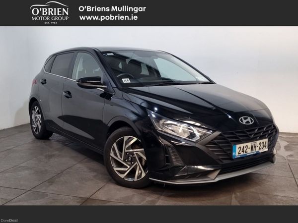 Hyundai i20 Hatchback, Petrol, 2024, Black