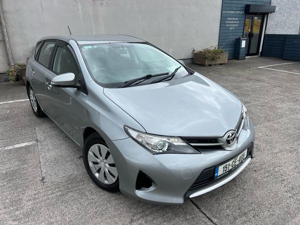 Toyota Auris Hatchback, Diesel, 2015, Grey