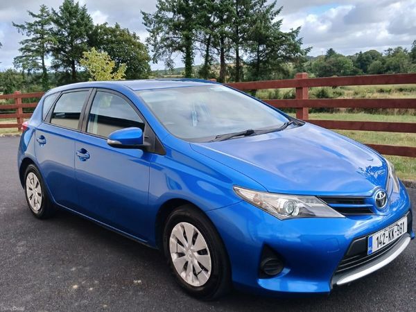 Toyota Auris Hatchback, Diesel, 2014, Blue