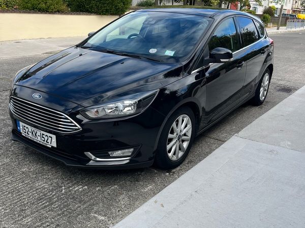 Ford Focus Hatchback, Petrol, 2015, Black