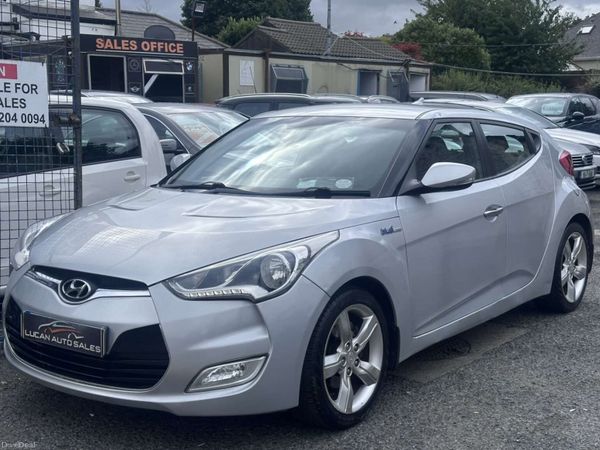 Hyundai Veloster Hatchback, Petrol, 2012, Silver