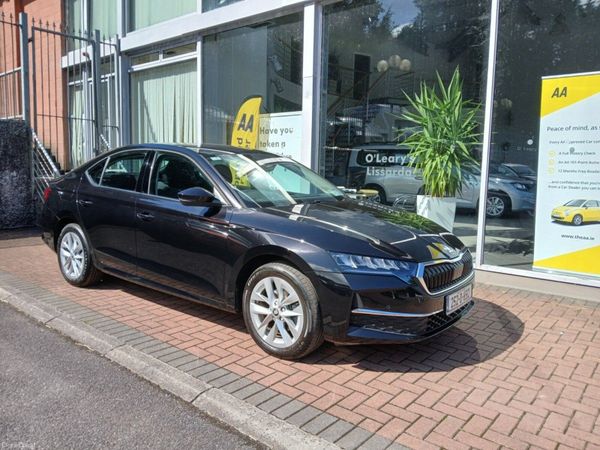 Skoda Octavia Saloon, Diesel, 2025, Black
