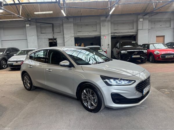 Ford Focus Hatchback, Petrol, 2023, Grey