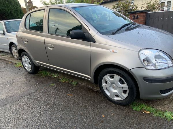 Toyota Yaris Hatchback, Petrol, 2005, Grey