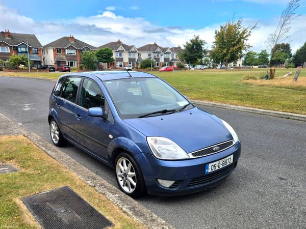 Ford Fiesta Hatchback, Petrol, 2005, Blue