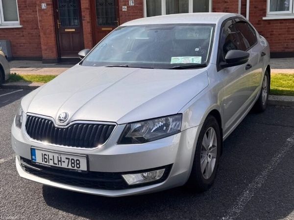 Skoda Octavia Saloon, Diesel, 2016, Silver