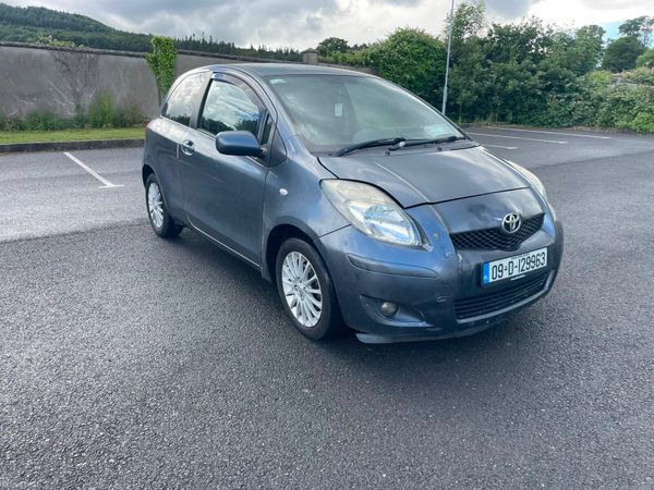 Toyota Yaris Hatchback, Petrol, 2009, Blue