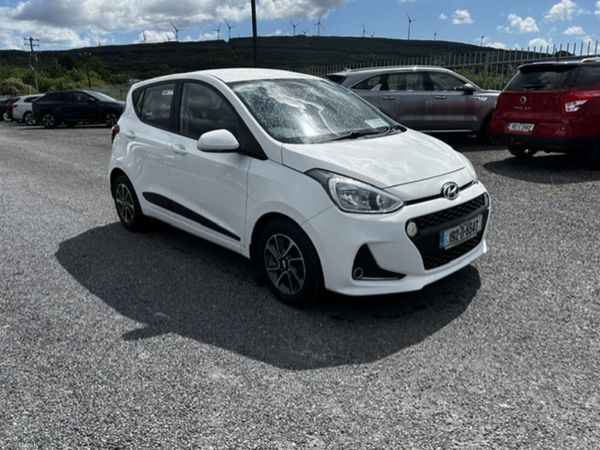 Hyundai i10 Hatchback, Petrol, 2019, White