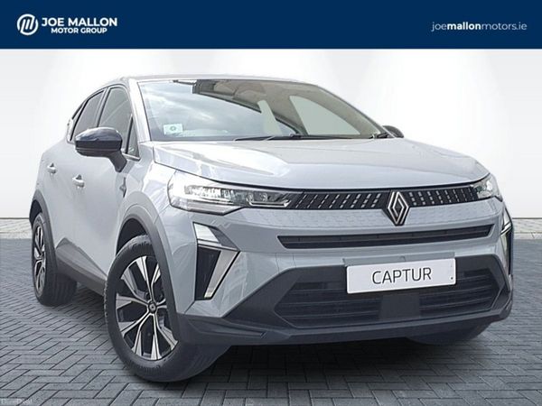 Renault Captur SUV, Petrol, 2026, Grey