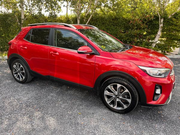 Kia Stonic Estate/Jeep, Petrol, 2018, Red