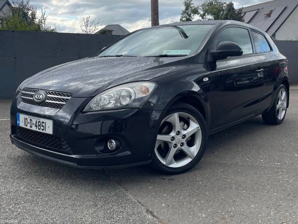 Kia Ceed Hatchback, Diesel, 2010, Black