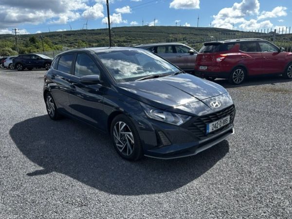 Hyundai i20 Hatchback, Petrol, 2024, Grey