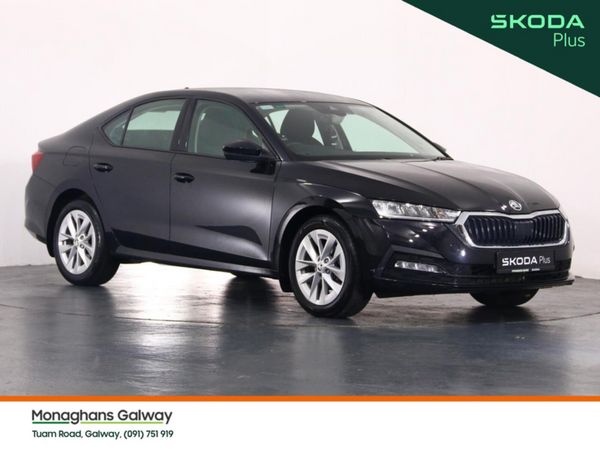 Skoda Octavia Hatchback, Petrol, 2024, Black