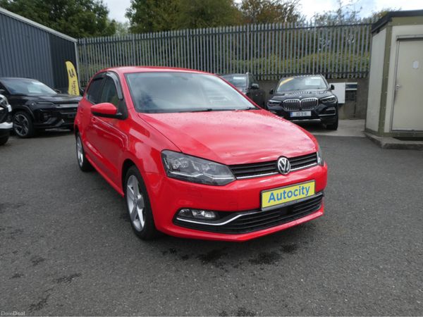 Volkswagen Polo Hatchback, Petrol, 2016, Red