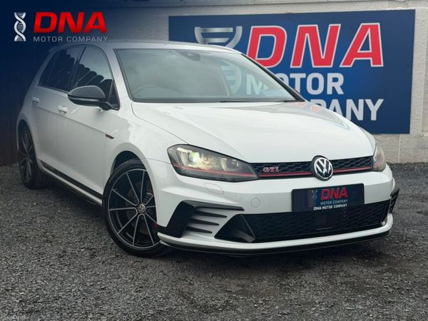 Volkswagen Golf Hatchback, Petrol, 2016, White