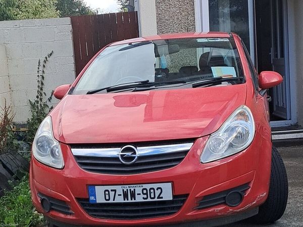 Opel Corsa Hatchback, Petrol, 2007, Red