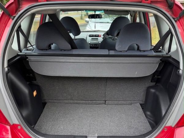 Honda Jazz Hatchback, Petrol, 2004, Red