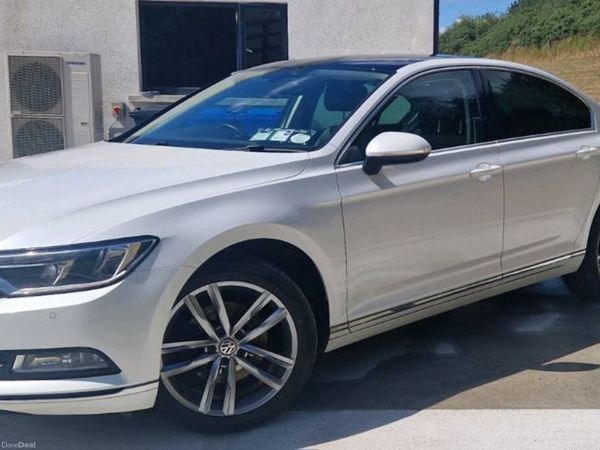 Volkswagen Passat Saloon, Diesel, 2017, White