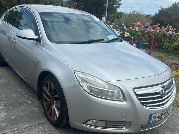 Vauxhall Insignia Hatchback, Diesel, 2012, Silver