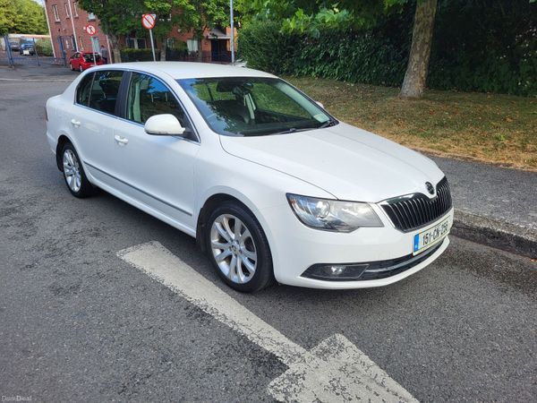 Skoda Superb Saloon, Diesel, 2015, White