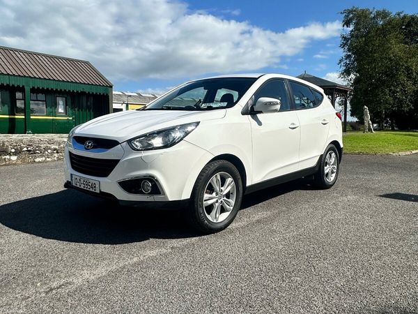 Hyundai ix35 SUV, Diesel, 2012, White