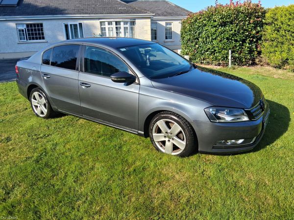 Volkswagen Passat Saloon, Diesel, 2014, Grey