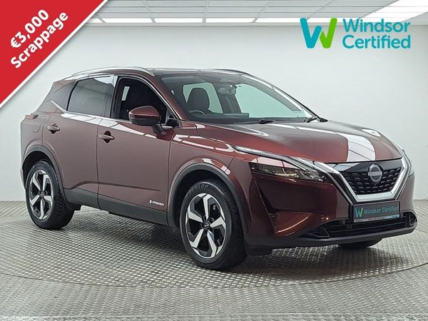 Nissan Qashqai MPV, Petrol, 2023, Red