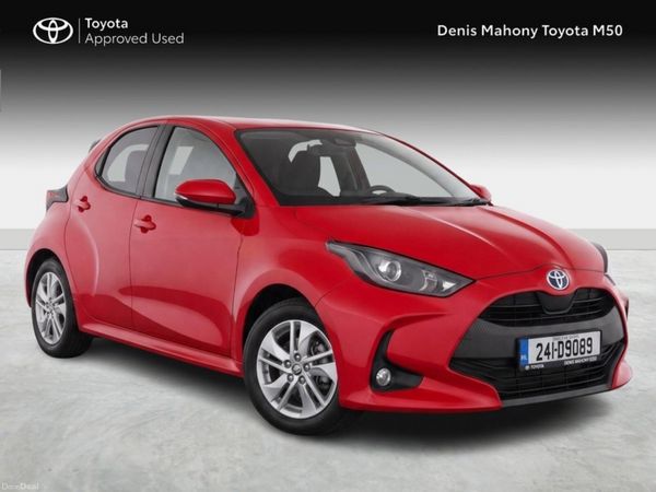Toyota Yaris Hatchback, Petrol Hybrid, 2024, Red