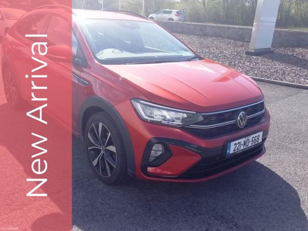 Volkswagen Taigo MPV, Petrol, 2022, Red
