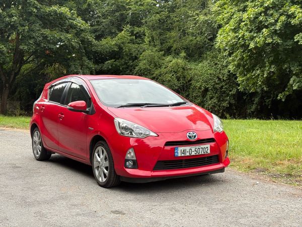 Toyota Aqua Hatchback, Petrol Hybrid, 2014, Red
