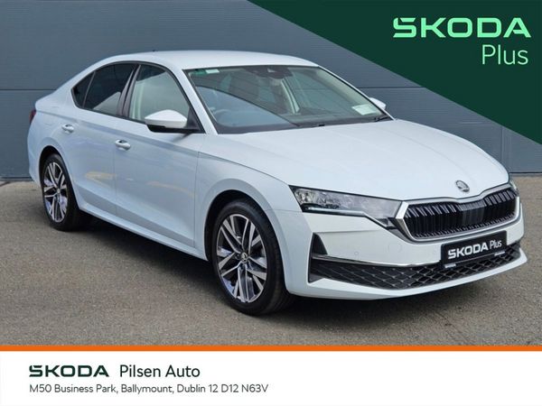 Skoda Octavia Saloon, Petrol, 2024, White