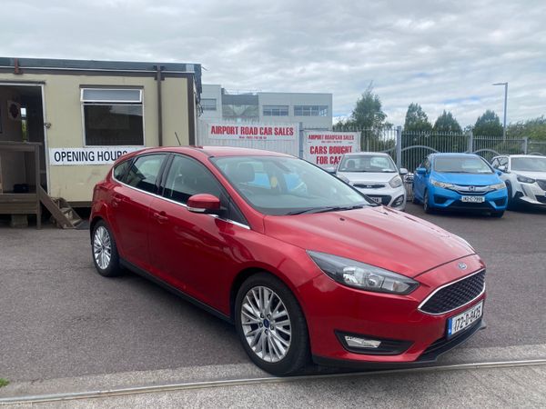 Ford Focus Hatchback, Diesel, 2017, Red