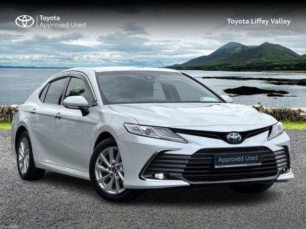 Toyota Camry Saloon, Petrol Hybrid, 2023, White