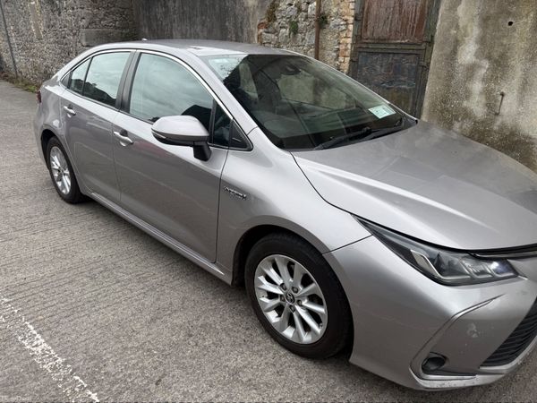 Toyota Corolla Saloon, Petrol Hybrid, 2019, Grey