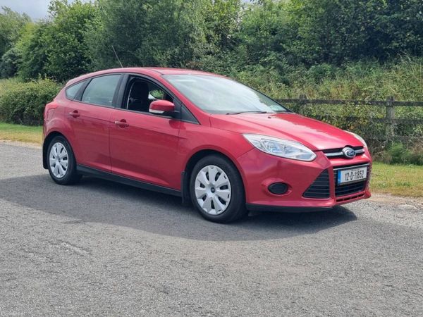 Ford Focus Hatchback, Diesel, 2012, Red