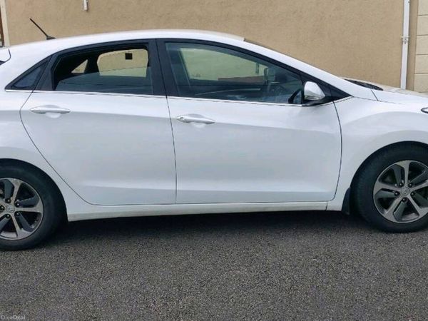 Hyundai i30 Hatchback, Diesel, 2015, White