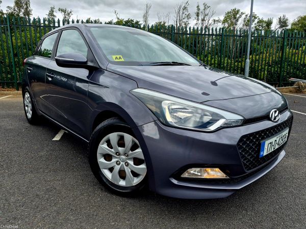 Hyundai i20 Hatchback, Petrol, 2017, Grey