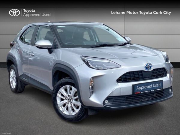 Toyota Yaris Cross Hatchback, Petrol Hybrid, 2023, Silver