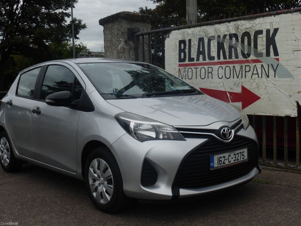 Toyota Yaris Hatchback, Petrol, 2016, Silver
