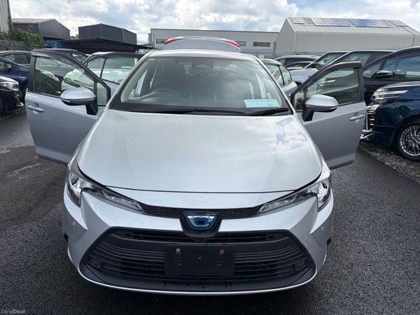 Toyota Corolla Saloon, Petrol Hybrid, 2024, Silver